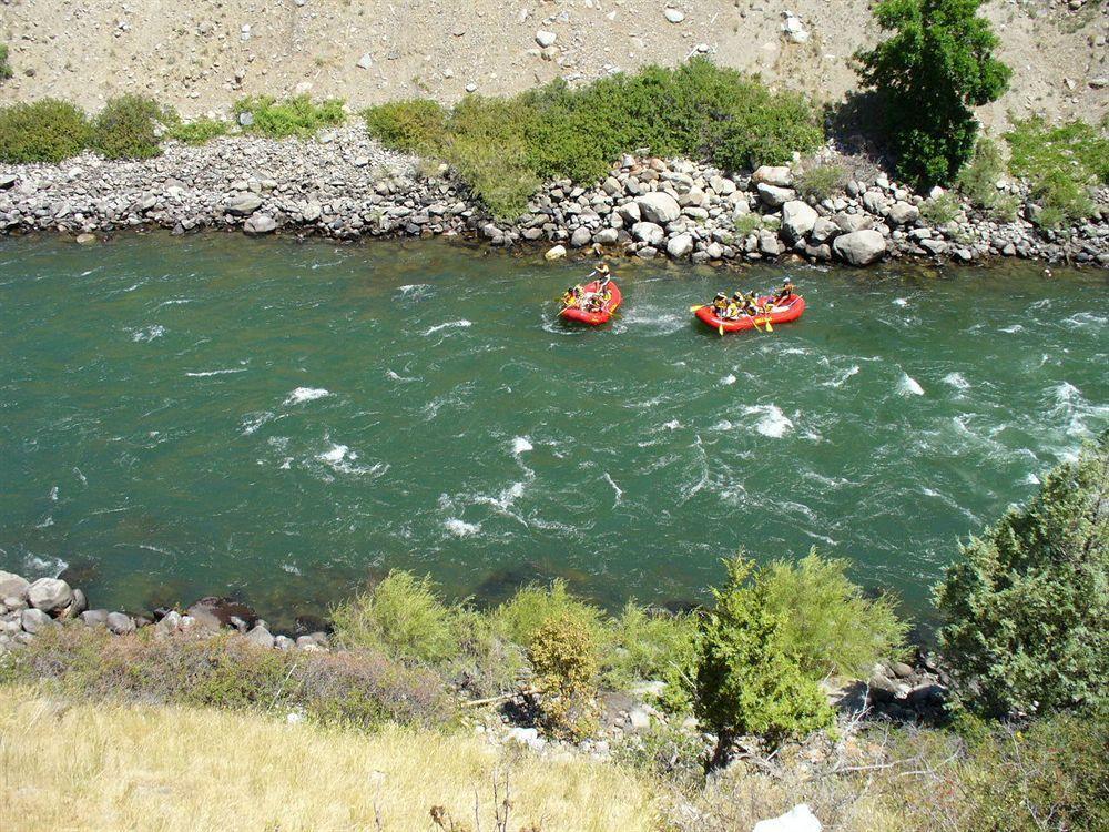 Yellowstone River Suites Gardiner Extérieur photo