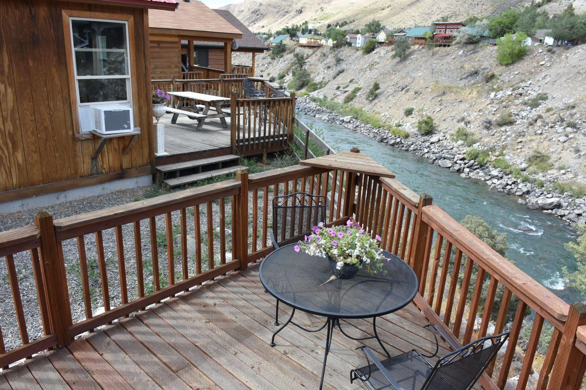 Yellowstone River Suites Gardiner Extérieur photo